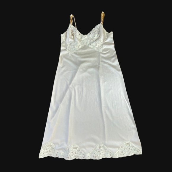 Vintage Vanity Fair 70's Sissy 32 Nylon Full Slip Dress Lingerie Lace Beige 30L - Picture 7 of 12